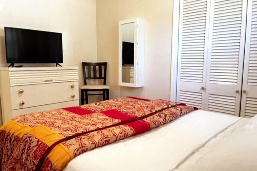 House Close To Downtown, Airport, Raymond James Stadium, And Many More Places 탬파 외부 사진